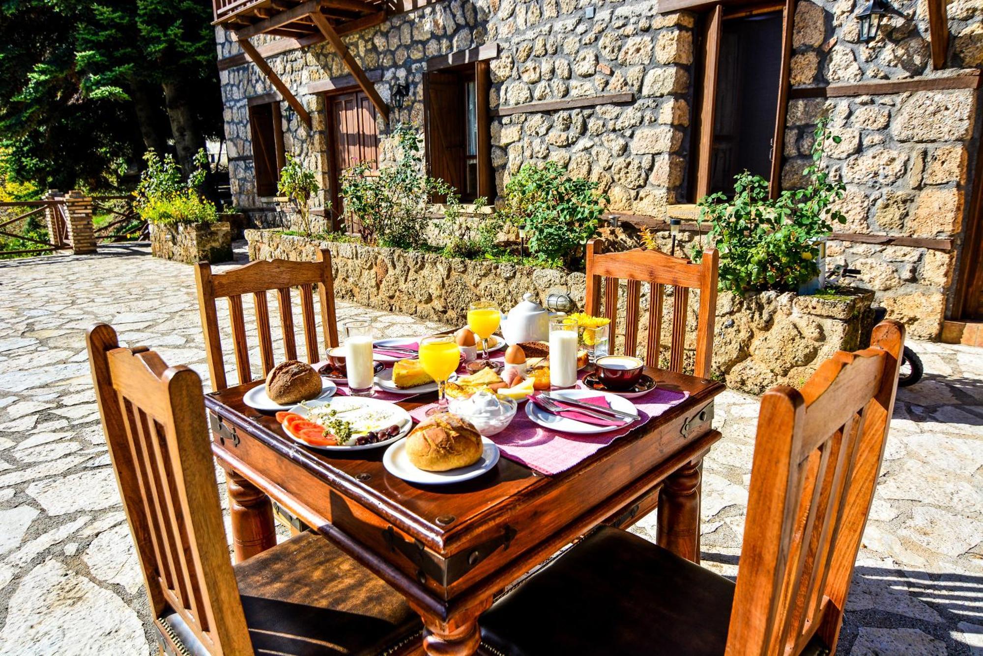 Pigi Tarlampa Hotel Ано-Трикала Экстерьер фото